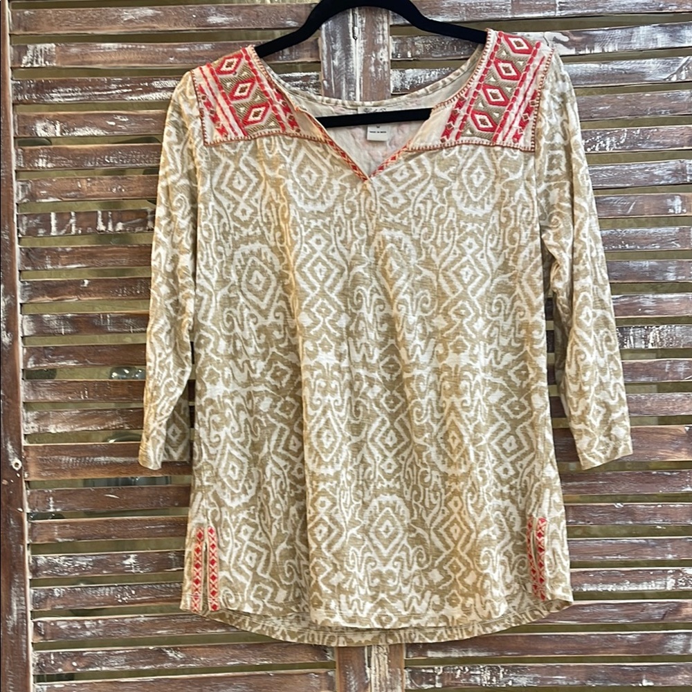 Lucky brand size medium Women's embroidered Patterned Top bohemian beauty!!